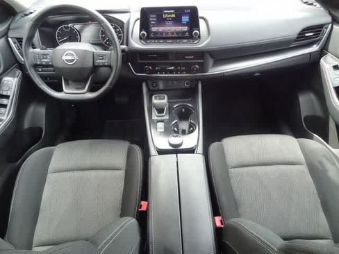 Used 2025 Nissan Rogue SV AWD/4WD image 13