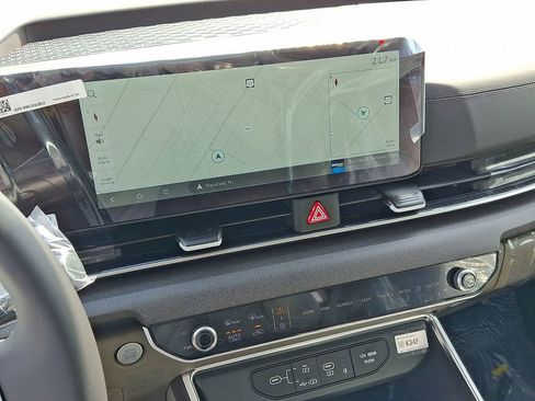 New 2026 Kia Carnival EX FWD image 11