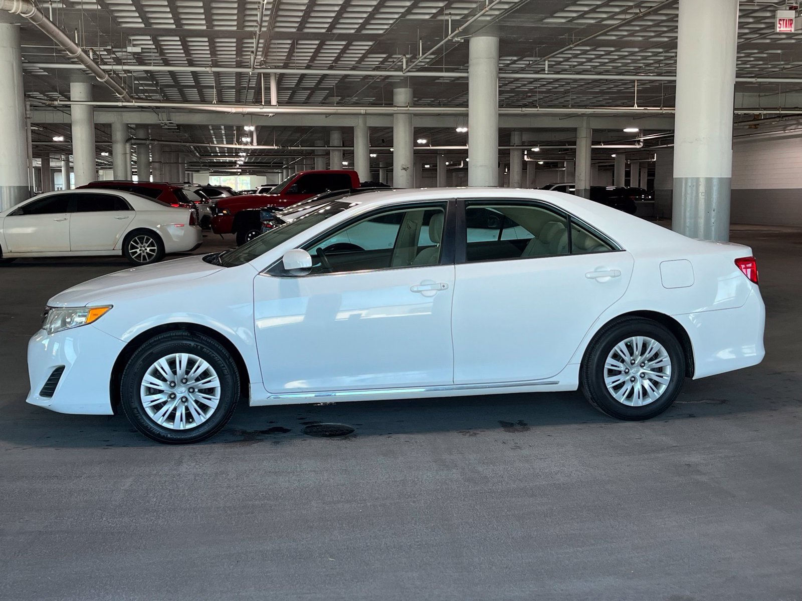 Used 2012 Toyota Camry LE FWD image 7