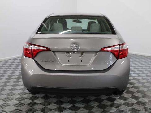 Used 2015 Toyota Corolla LE FWD image 5
