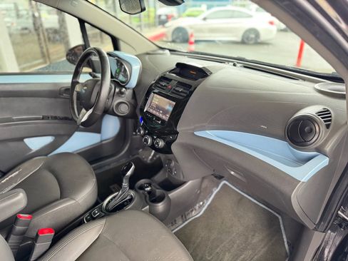 Used 2014 Chevrolet Spark LT image 9