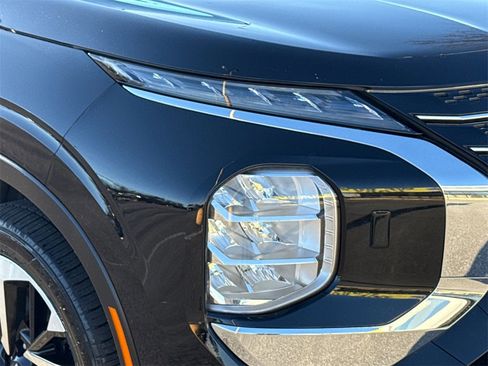 Used 2022 Mitsubishi Outlander ES image 8