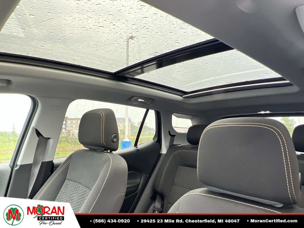 Used 2020 GMC Terrain SLE w/ Driver Convenience Package FWD image 18