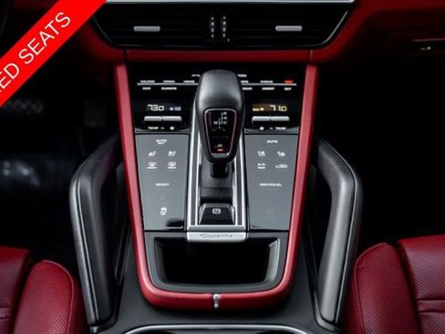 Used 2023 Porsche Cayenne Platinum Edition AWD/4WD image 36