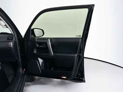 Used 2024 Toyota 4Runner SR5 image 33