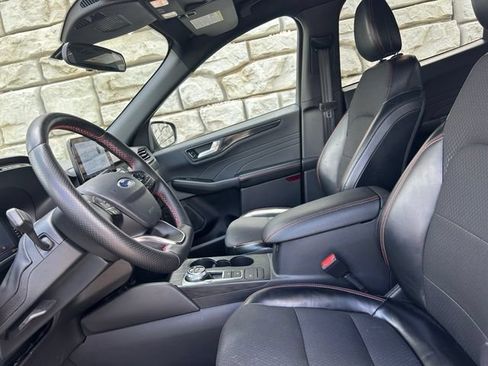 Used 2024 Ford Escape ST-Line w/ Equipment Group 301A FWD image 8