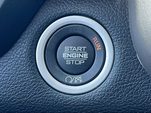 Used 2024 RAM 2500 Laramie AWD/4WD image 17