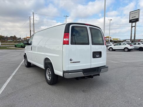 New 2025 Chevrolet Express 2500 image 7