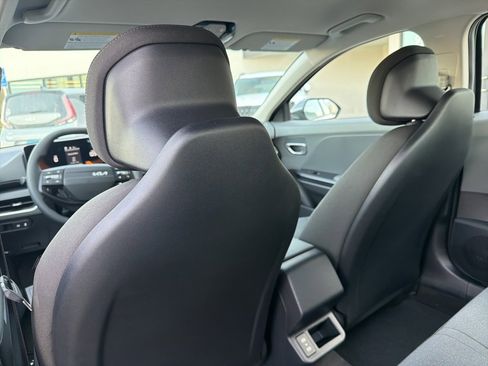 New 2025 Kia K4 LX image 22