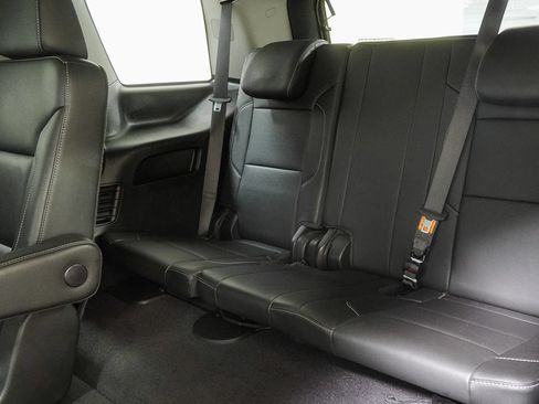 Used 2019 Chevrolet Tahoe LT w/ Luxury Package AWD/4WD image 43
