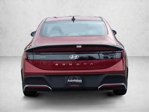 New 2025 Hyundai Sonata SE FWD image 7