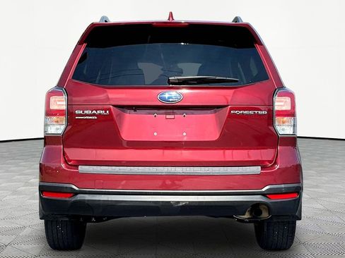Used 2017 Subaru Forester 2.5i Premium w/ All-Weather Package AWD/4WD image 5