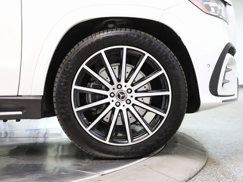 Certified 2025 Mercedes-Benz GLS 580 4MATIC image 14