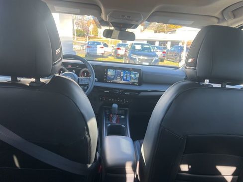 New 2026 Nissan Kicks SR w/ SR Premium Package AWD/4WD image 29