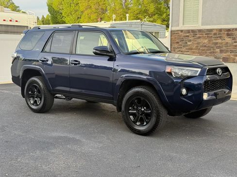 Used 2019 Toyota 4Runner SR5 Premium AWD/4WD image 9