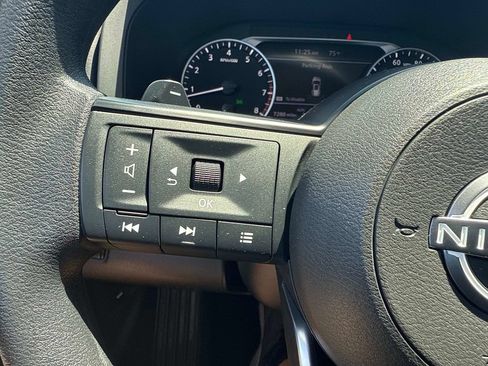 Used 2025 Nissan Pathfinder S AWD/4WD image 28