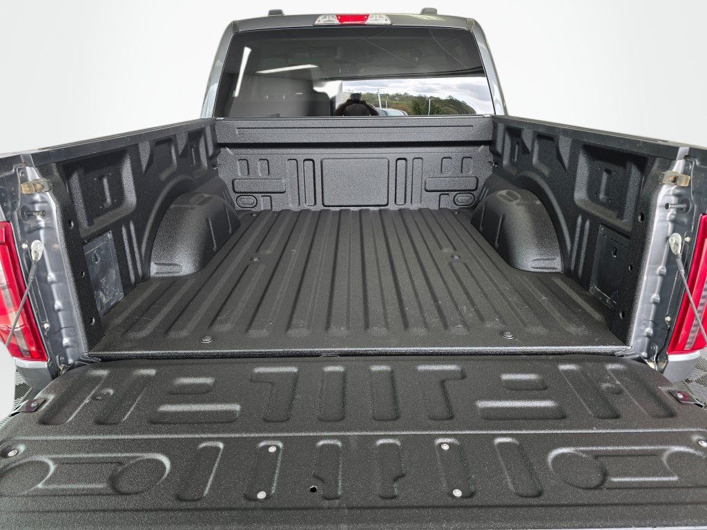 Used 2025 Ford F150 XLT w/ Equipment Group 301A Standard AWD/4WD image 14