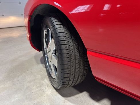 Used 2002 Ford Thunderbird RWD image 3