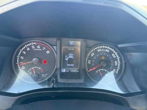 Used 2023 Toyota Tacoma SR RWD image 10
