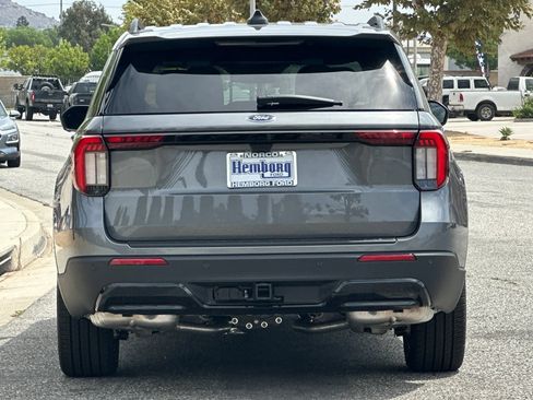 New 2026 Ford Explorer ST-Line w/ ST-Line Street Pack RWD image 5