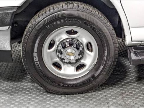 Used 2023 Chevrolet Express 3500 LT w/ LT Preferred Equipment Group RWD image 29