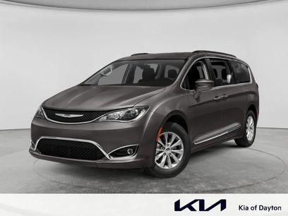 Used 2018 Chrysler Pacifica Touring-L w/ Advanced Safetytec Group