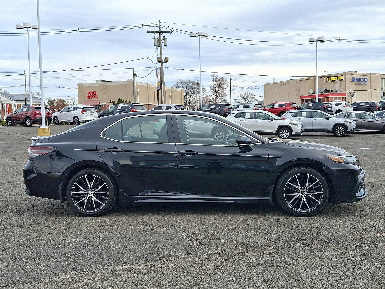 Certified 2024 Toyota Camry SE w/ Cold Weather Package AWD/4WD image 8