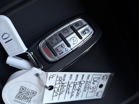 New 2026 Chrysler Pacifica Select image 22