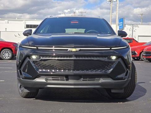 New 2026 Chevrolet Equinox EV LT w/ LPO, All-Weather Mat Package FWD image 8