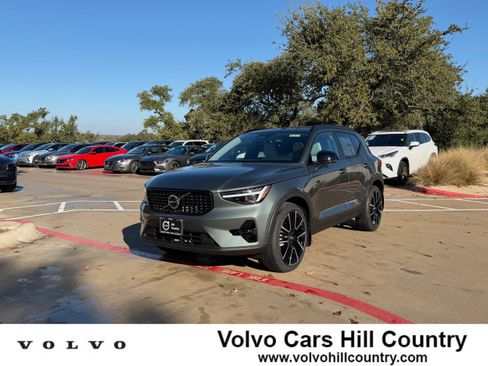 Used 2026 Volvo XC40 B5 Ultra w/ Protection Package Premier AWD/4WD image 1