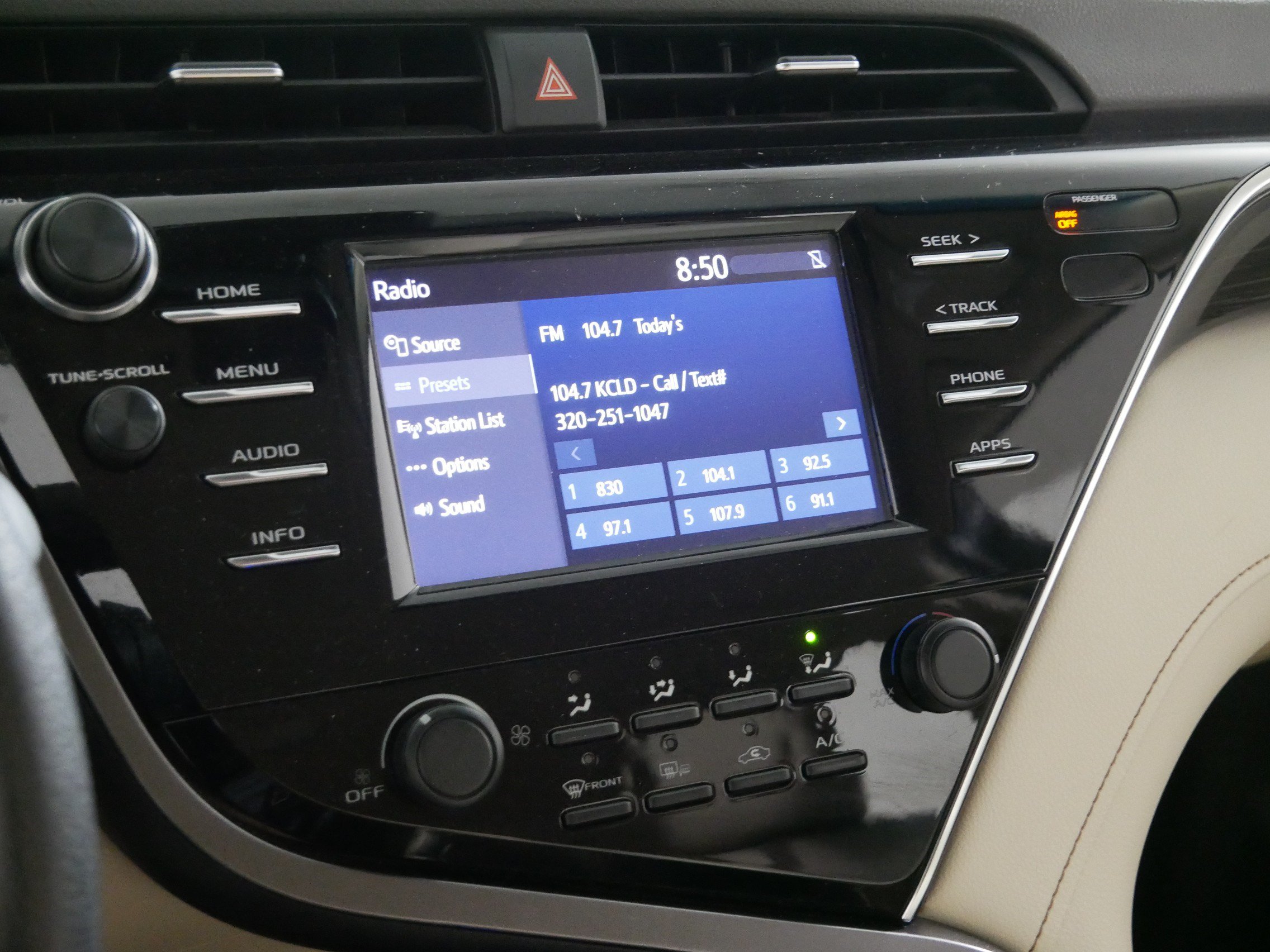 Used 2018 Toyota Camry LE w/ Convenience Package FWD image 22