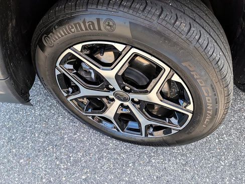 Used 2025 Jeep Compass Limited image 7