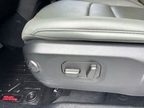 Used 2025 Jeep Gladiator Mojave AWD/4WD image 65