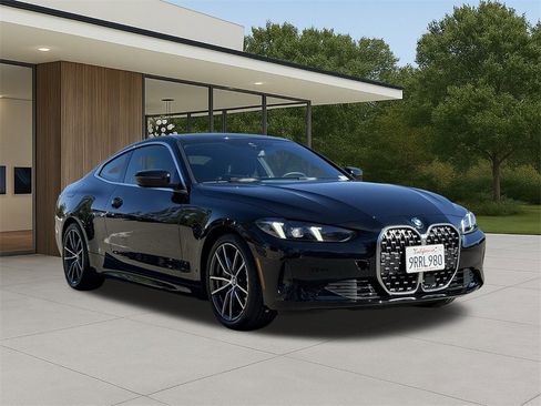 Used 2025 BMW 430i Coupe w/ Convenience Package image 5