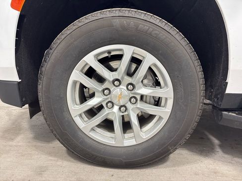 Used 2024 Chevrolet Tahoe LS AWD/4WD image 19