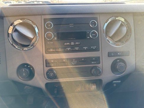 Used 2012 Ford F250 XLT w/ XLT Premium Pkg image 13
