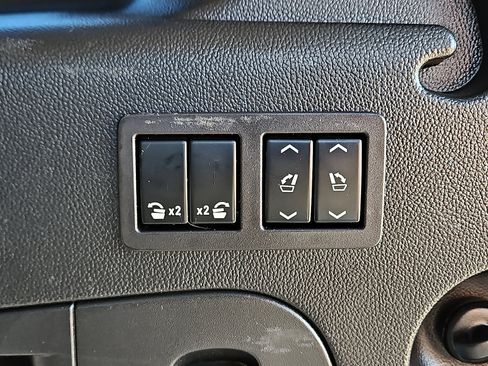 Used 2019 Cadillac Escalade ESV Luxury image 7