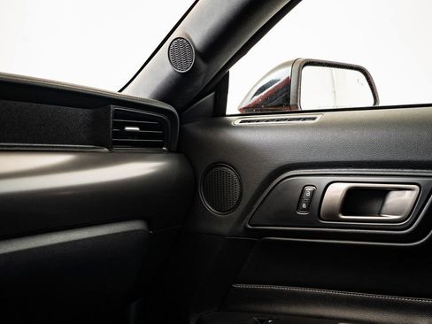 Used 2022 Ford Mustang Shelby GT500 w/ Technology Package image 31