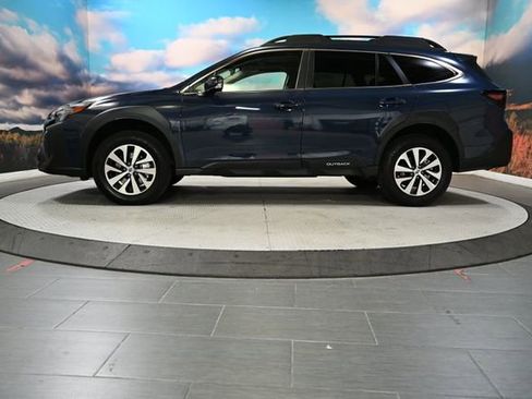 Certified 2025 Subaru Outback Premium AWD/4WD image 5