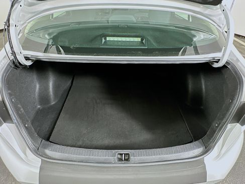 Used 2024 Toyota Corolla LE image 27