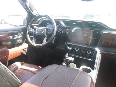 Used 2025 GMC Sierra 1500 Denali Ultimate AWD/4WD image 26