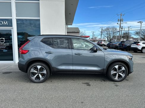Used 2023 Volvo XC40 B5 Plus w/ Driver Assist Package image 7
