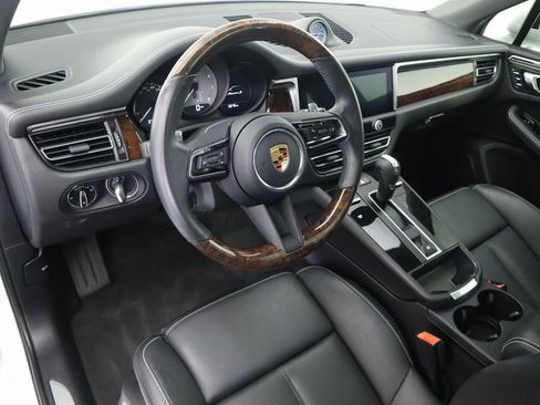 Used 2022 Porsche Macan S image 9
