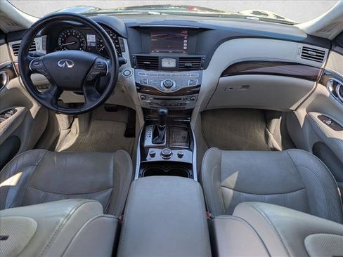 Used 2015 INFINITI Q70 L 3.7 w/ Deluxe Touring Package RWD image 18