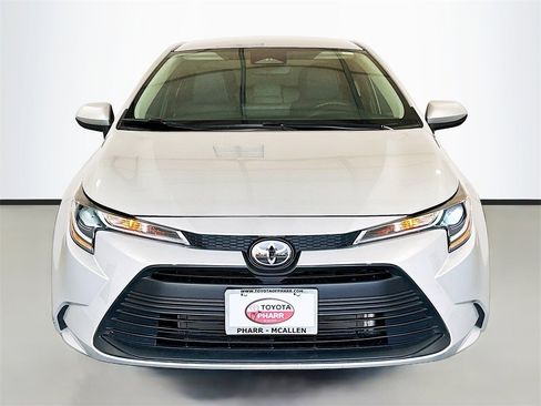 Used 2024 Toyota Corolla LE image 2