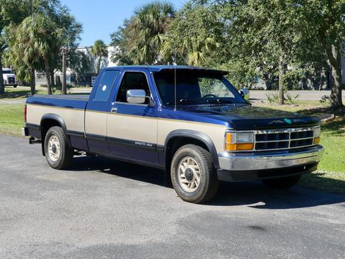 Used 1993 Dodge Dakota 2WD Club Cab image 24