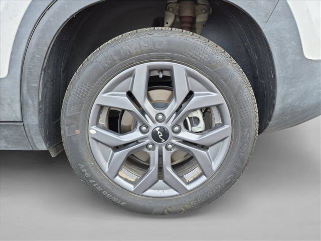 Used 2026 Kia Seltos LX AWD/4WD image 13