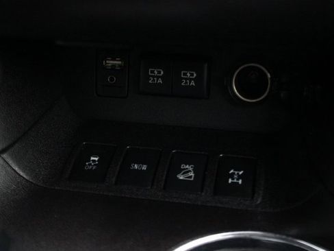 Used 2018 Toyota Highlander Plus image 9