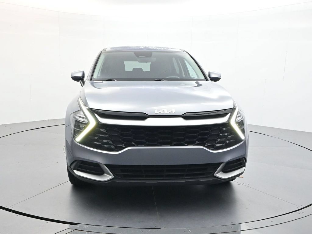 Used 2023 Kia Sportage EX FWD image 2