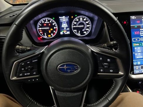 Used 2025 Subaru Outback Premium AWD/4WD image 40